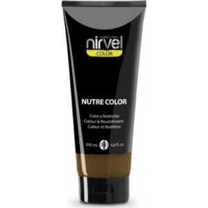 Η χρωμομάσκα Nirvel-Nutre Color είναι μια προσωρινή χρωστική μάσκα που παρέχει θρέψη και λάμψη